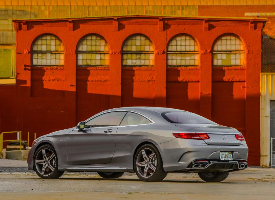  Mercedes-Benz S63 AMG Coupe 2015 года  (US) (фото 10 из 30)